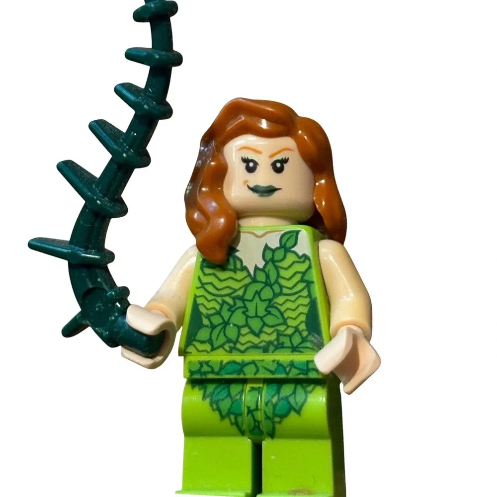 LEGO DC Super Heroes Poison Ivy Minifigure with Vine Accessory sh010 Batman